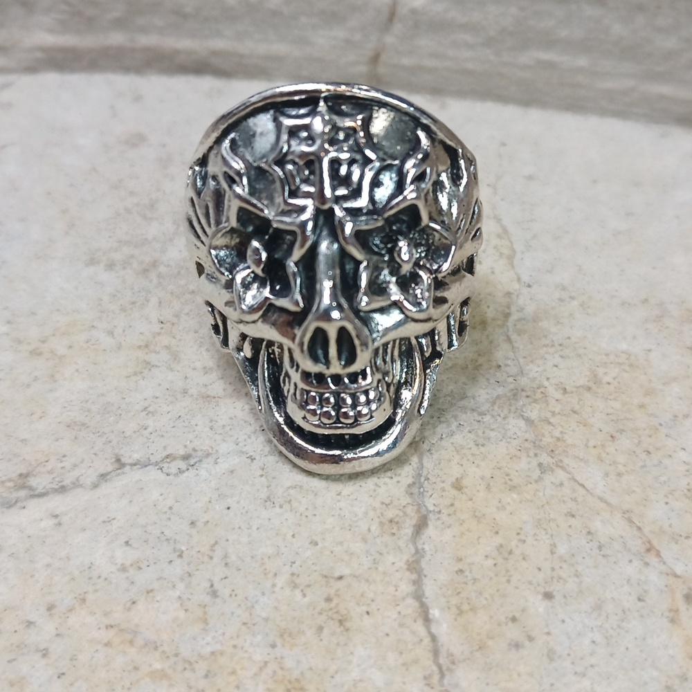 Silver Skull Head Ring